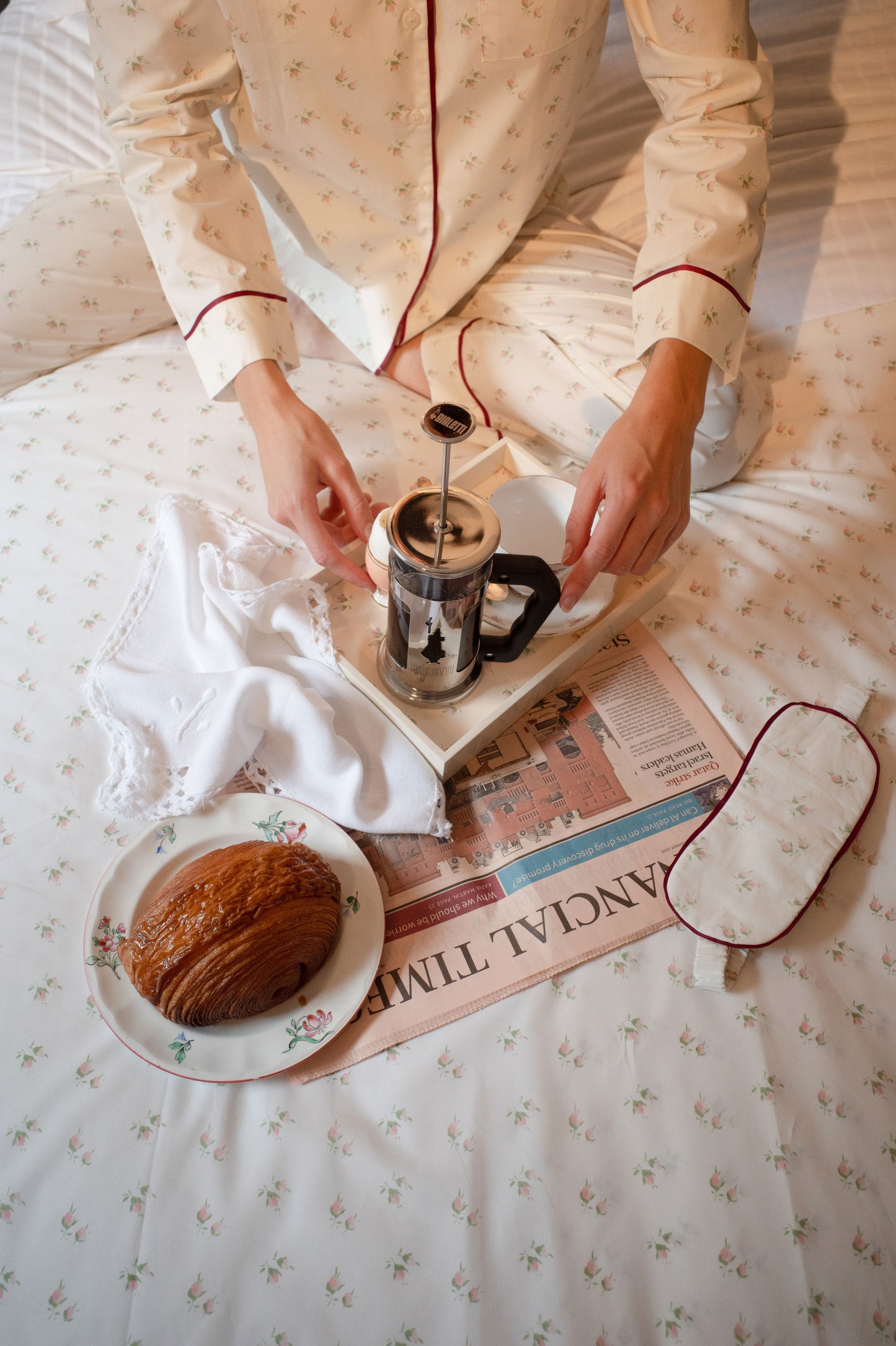 YOLKE x DM Rosebud Breakfast Tray in Cream