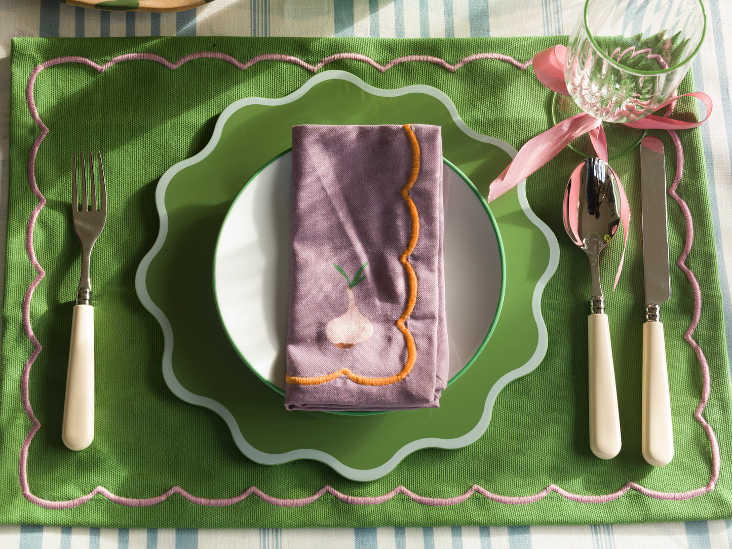 The Victoria Placemat in White and Green, Set of Two