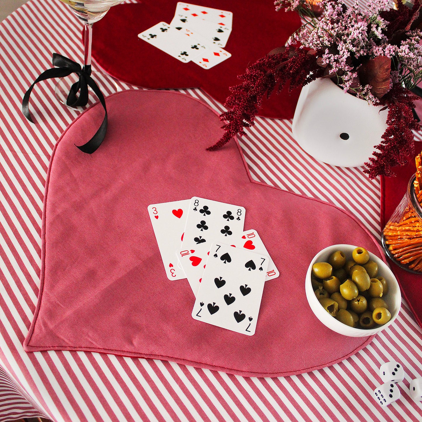L'amour des Bonbons 'Queen of Hearts Placemat Set of Four'