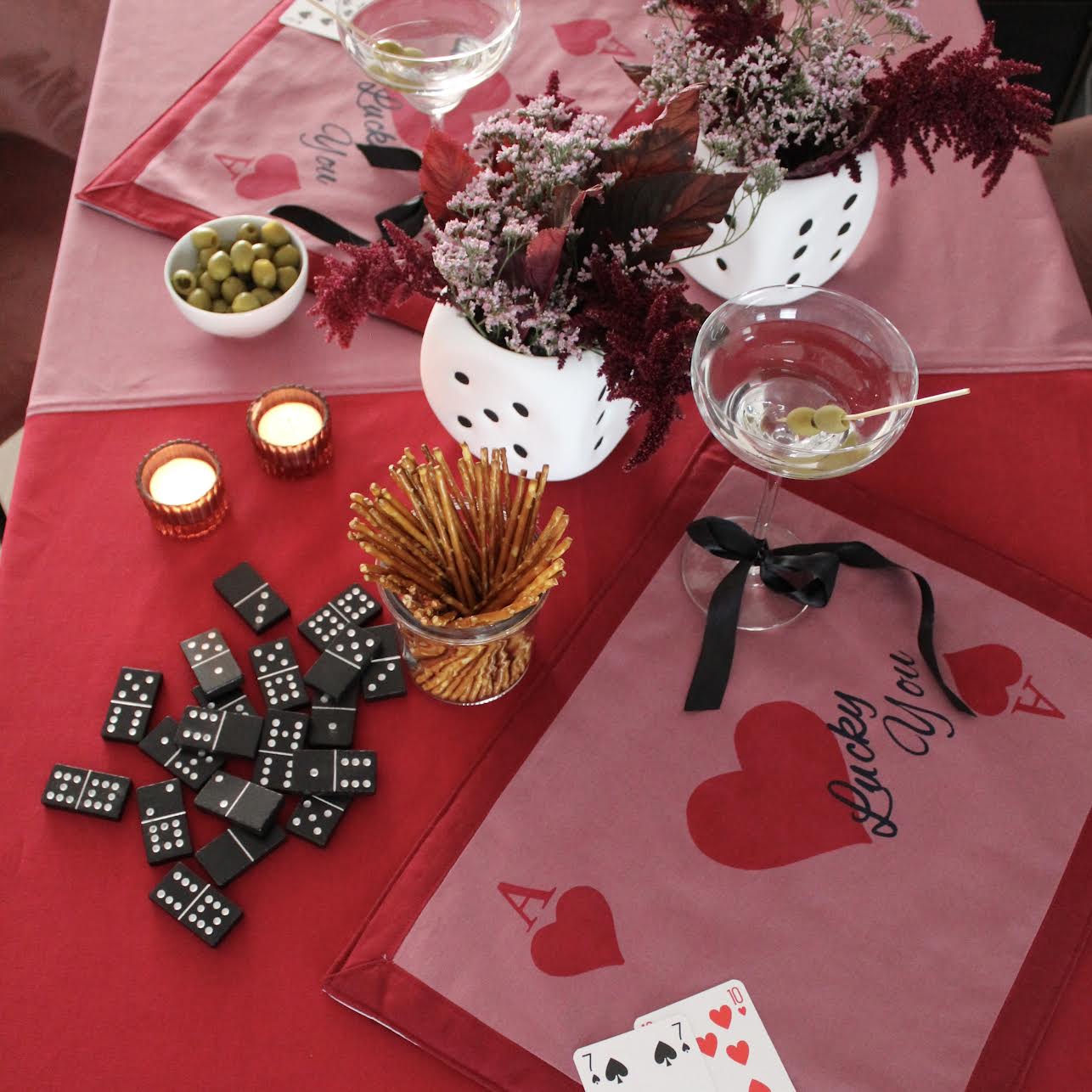 L'amour des Bonbons, 'Lucy You Tablecloth in Pink'