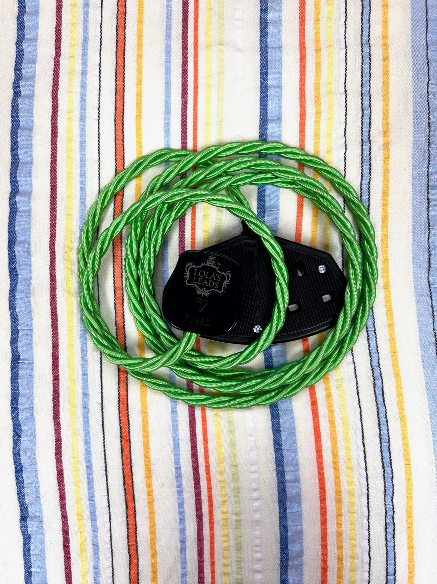 Lola's Leads, Two Meter Parakeet Lead