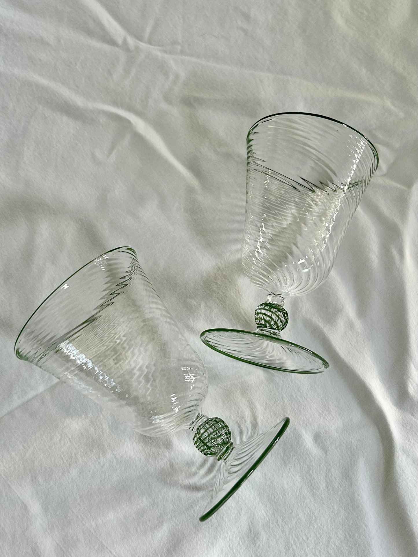 The Dido Venetian Wine Glass in Green, Set of Two