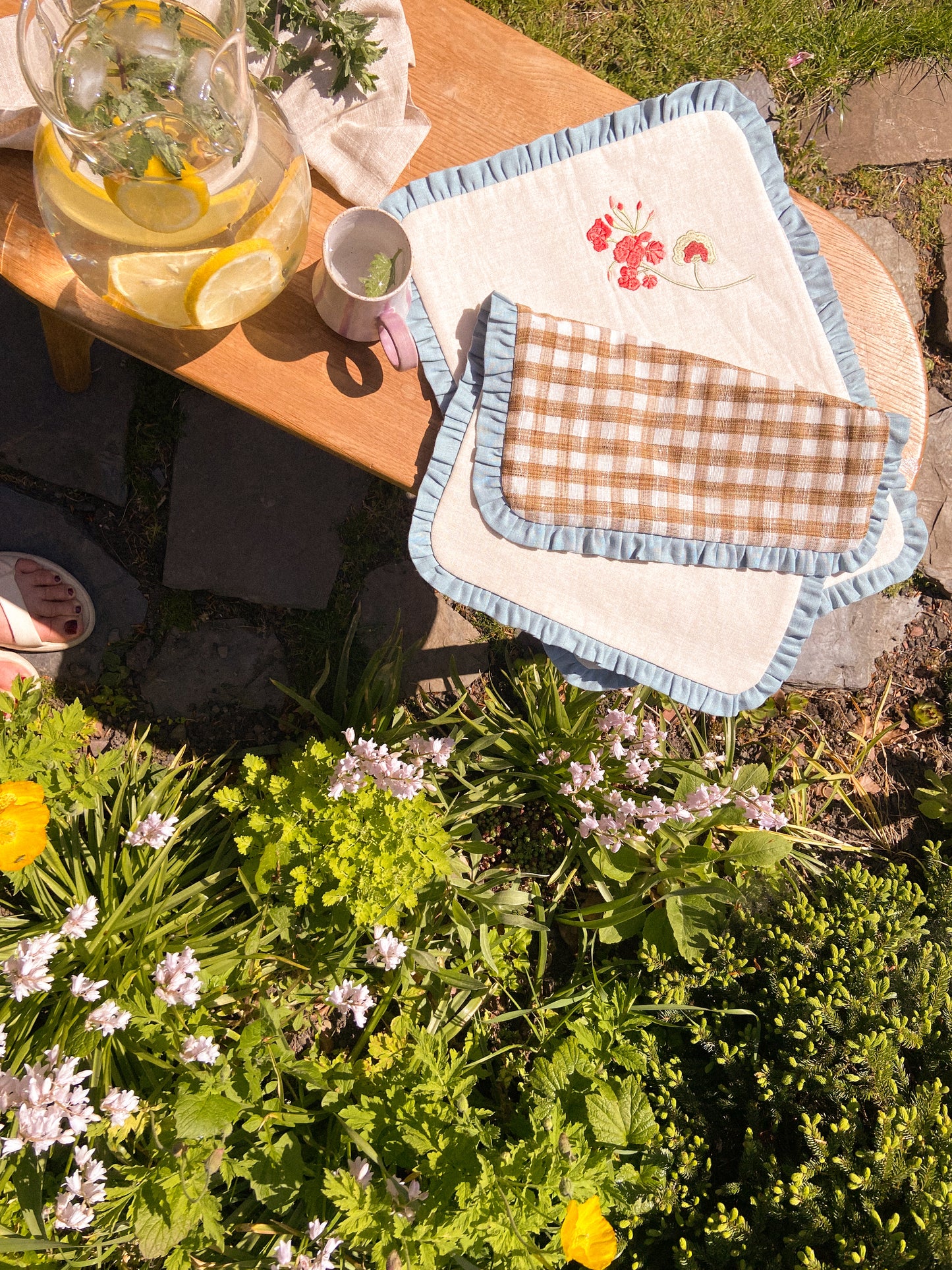 Lappliq, Geranium and gingham placemat