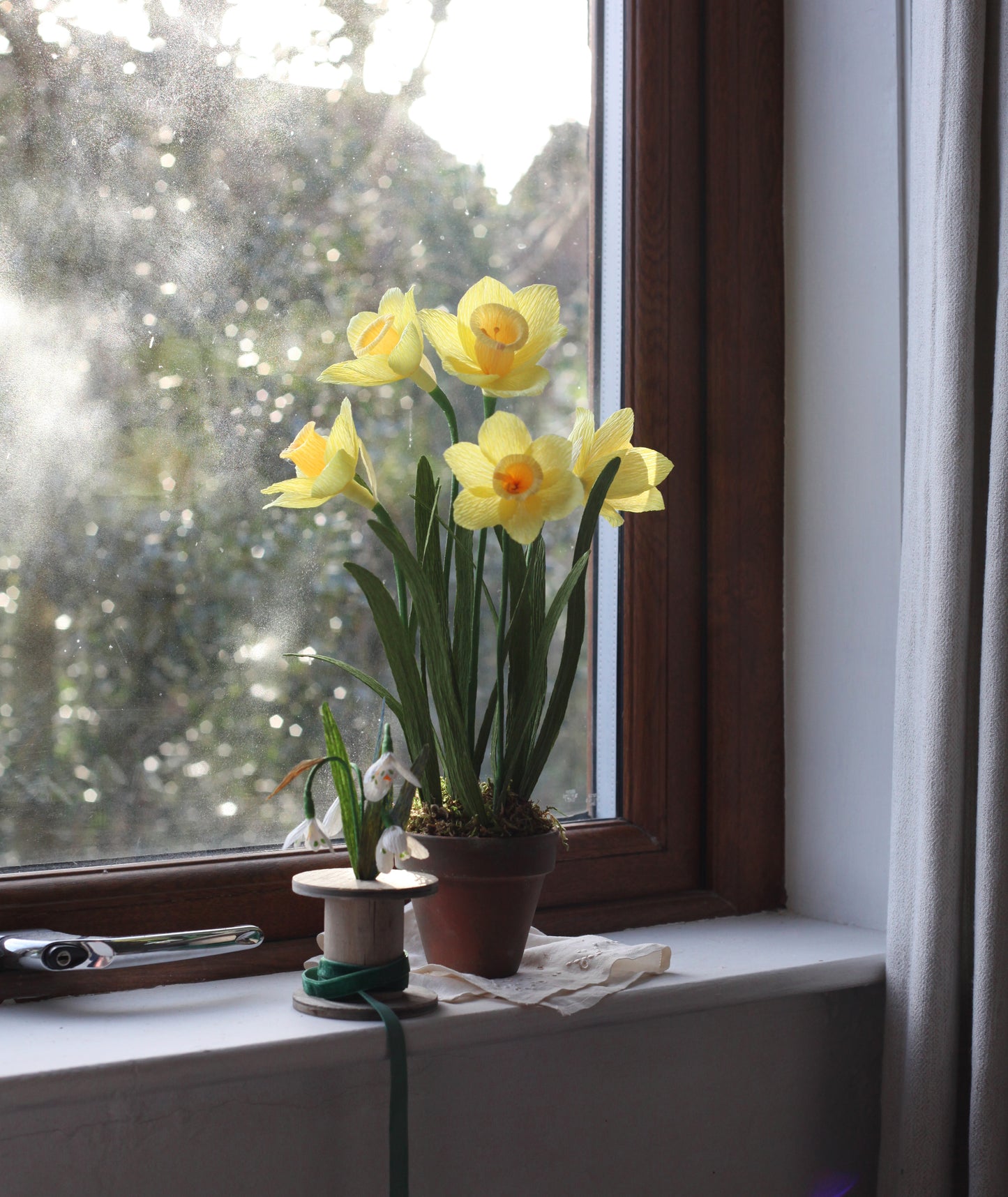 Blooms by Beam Paper Daffodils
