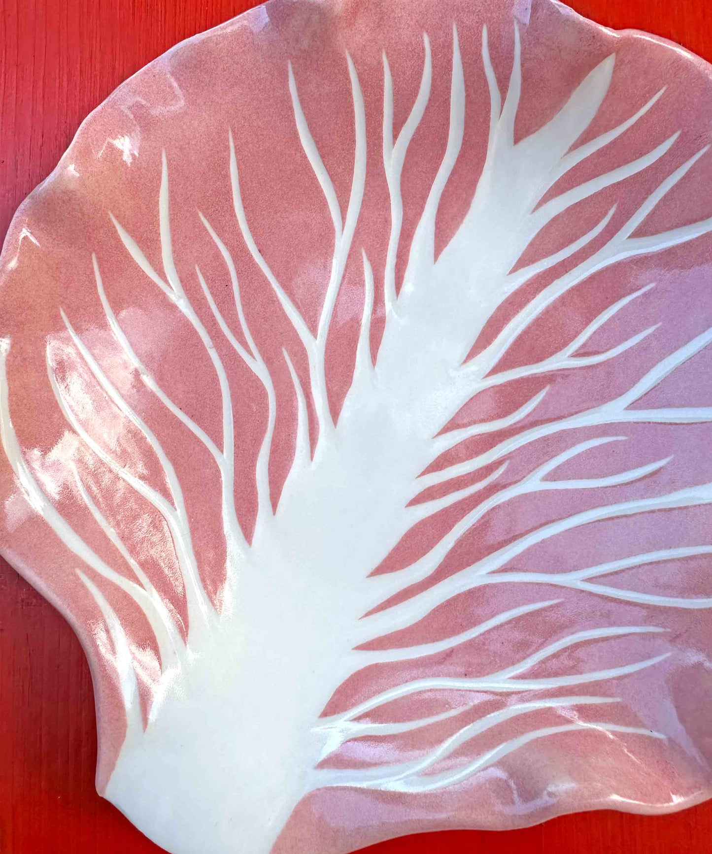 Minnie Mae-Stott, Pink Radicchio Leaf Serving Bowl in Pink