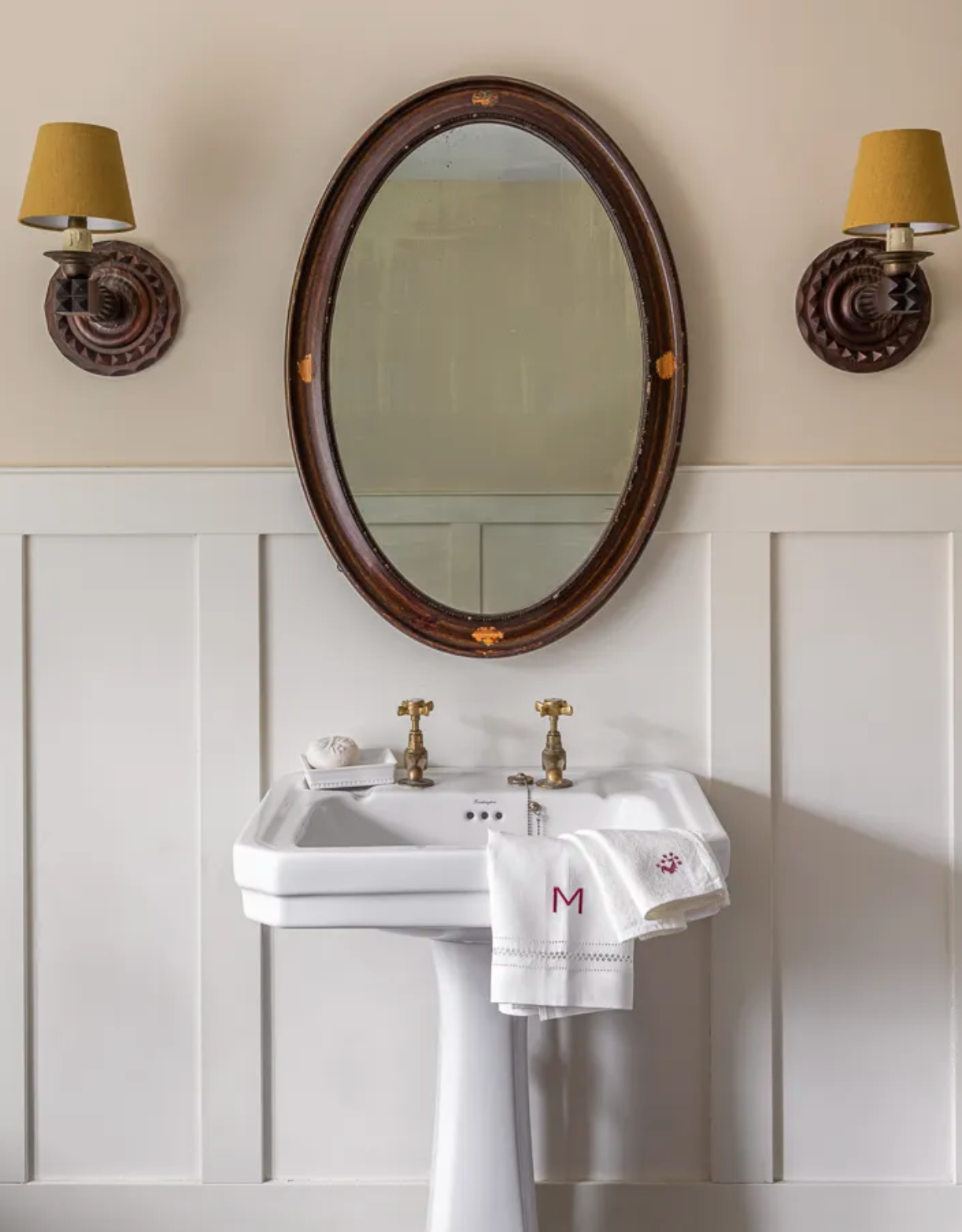 Volga Linen, Liège Hand Towel with Parma Grey Hemstitch