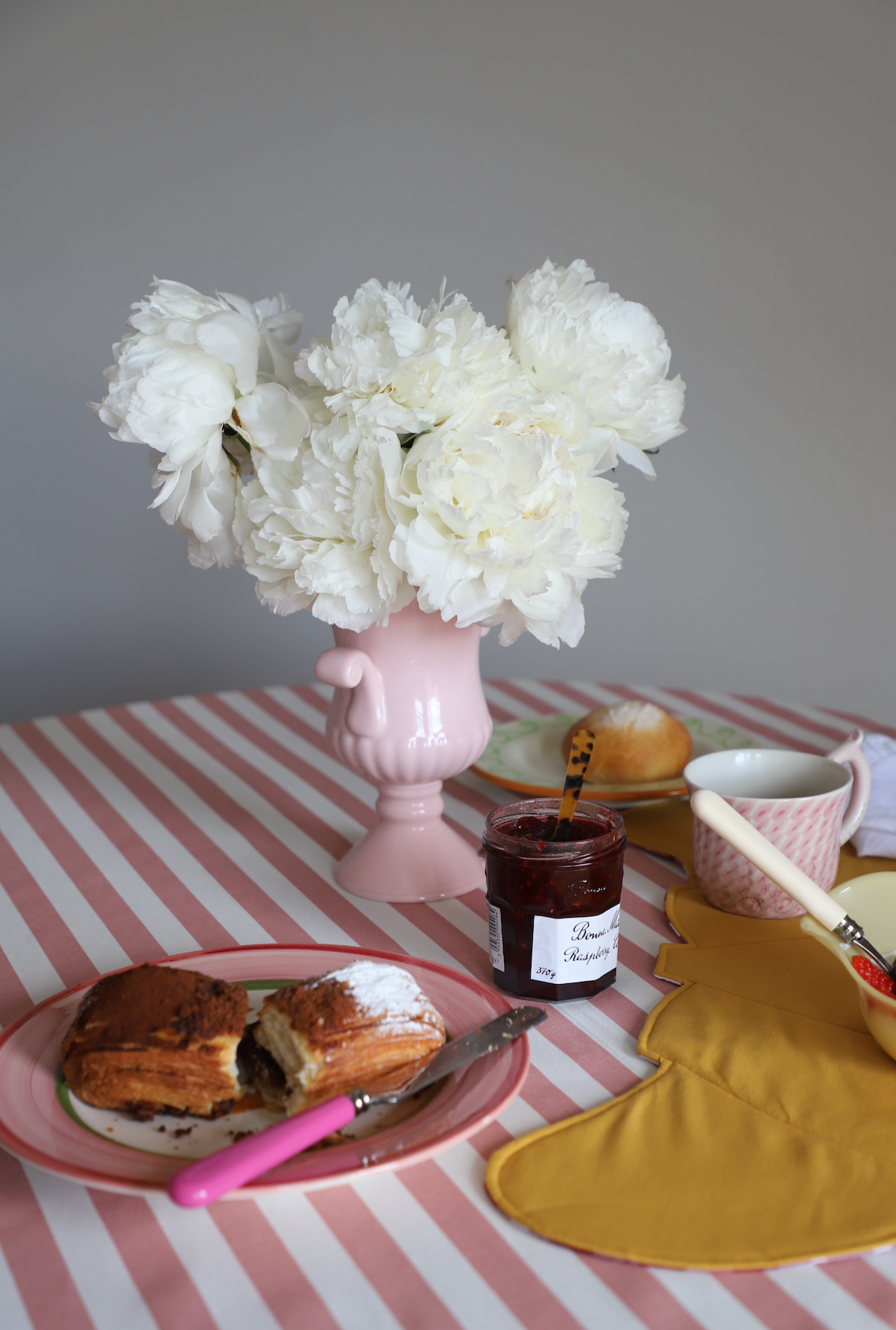 Voi Collective, Pink stripe Tablecloth
