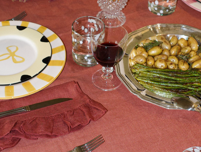 Actos Circo Yellow Dinner Plate