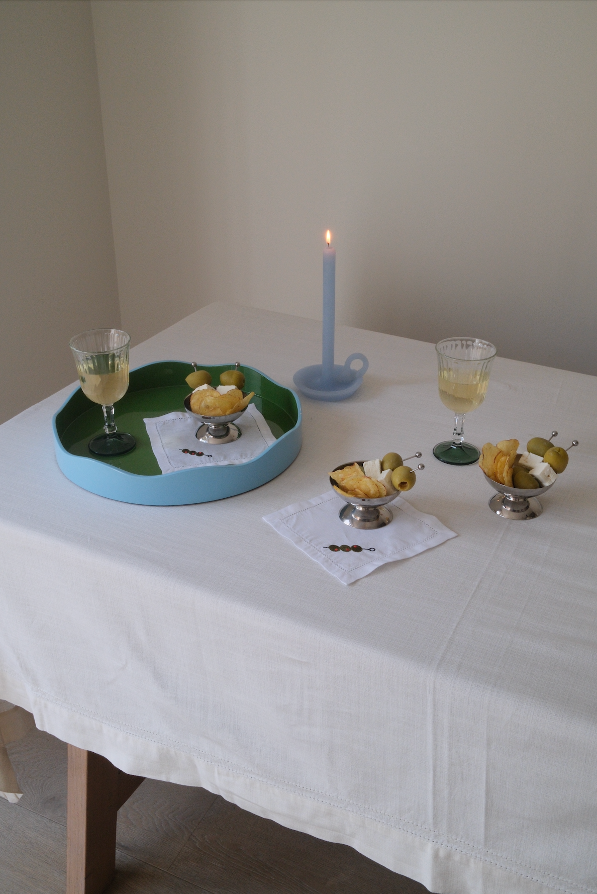 The Allegra Round Wiggle Tray in Green and Blue