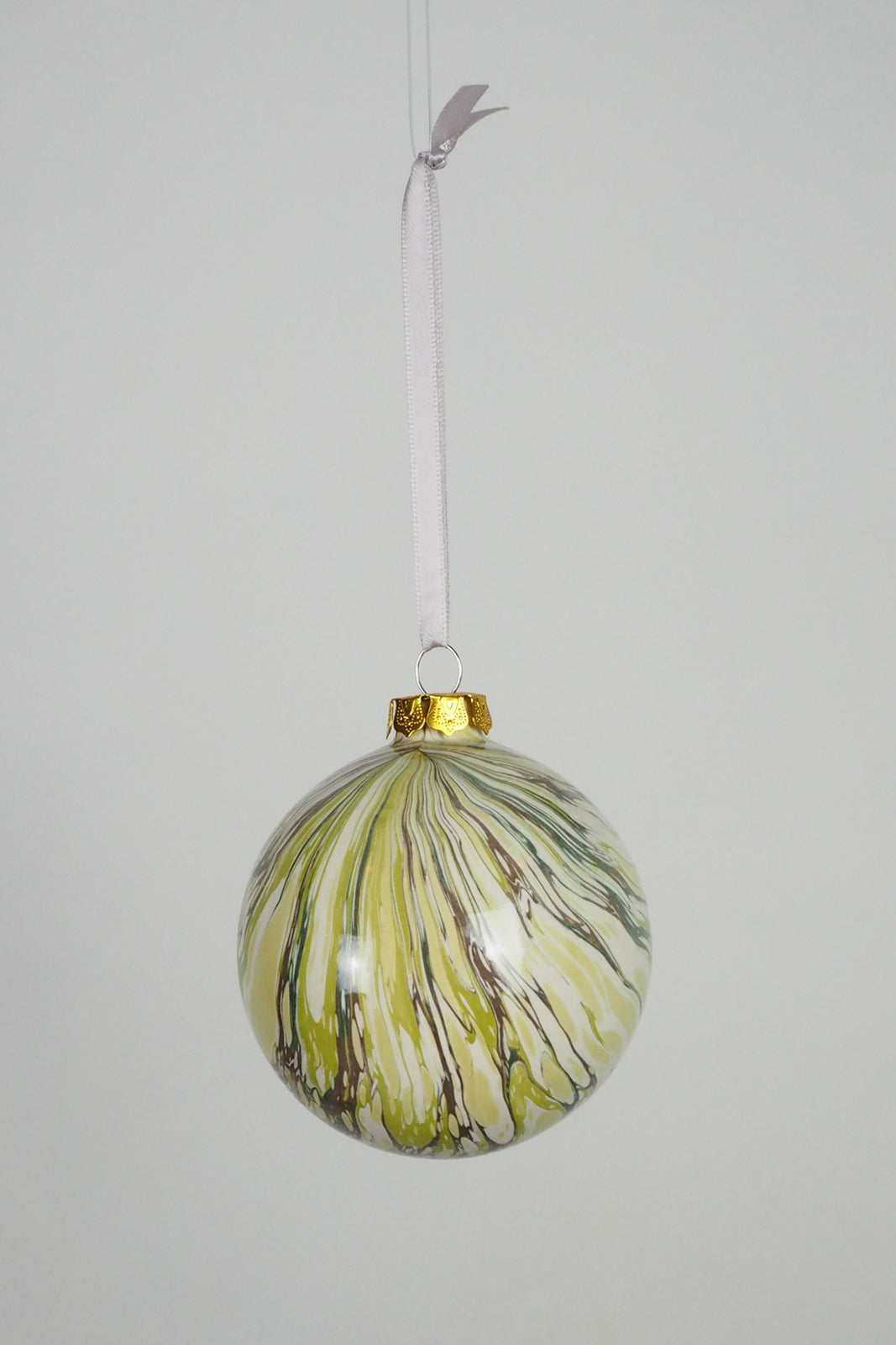 Wildmore Hand Marbled Large Moss Bauble