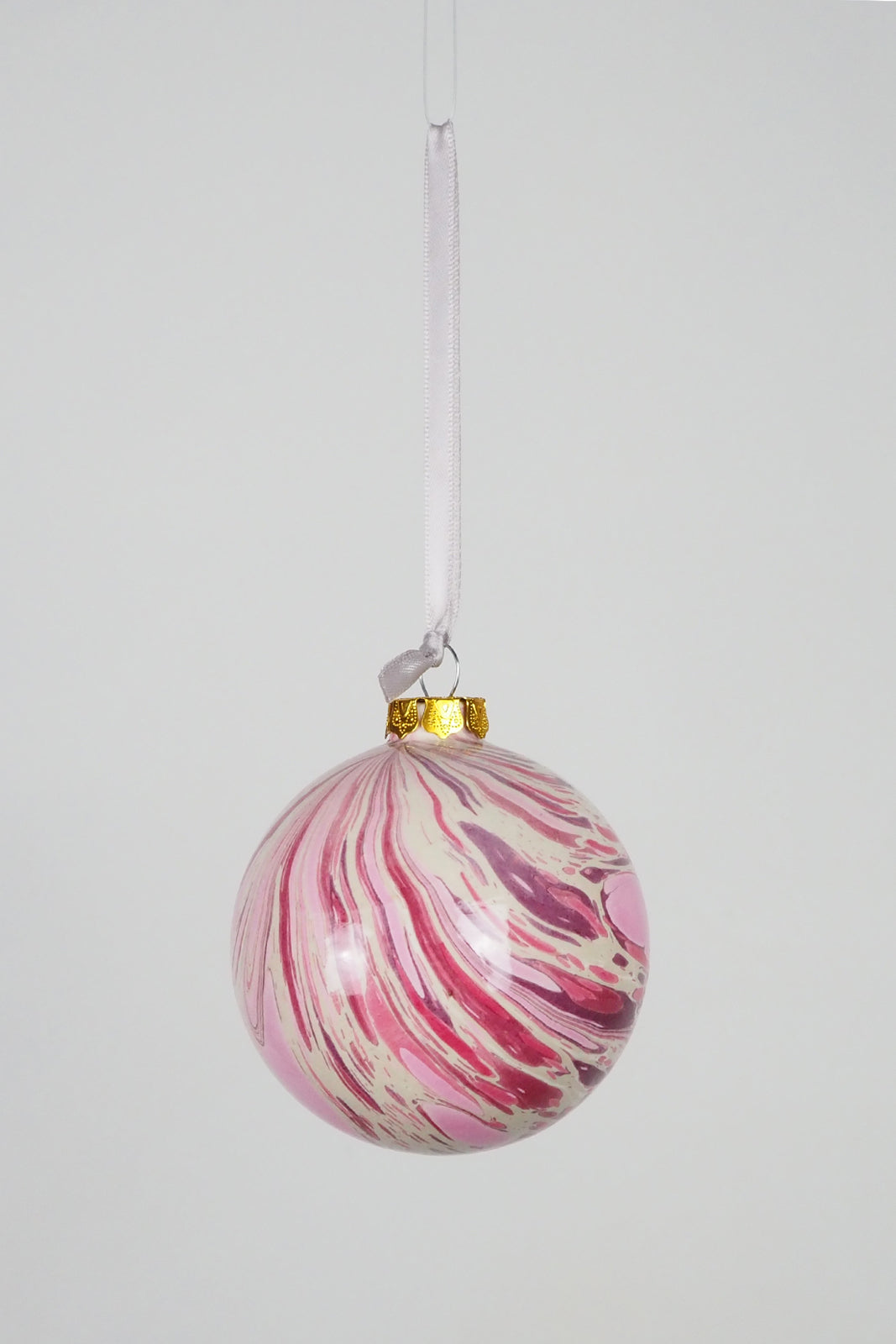 Wildmore Hand Marbled Large Berry Bauble