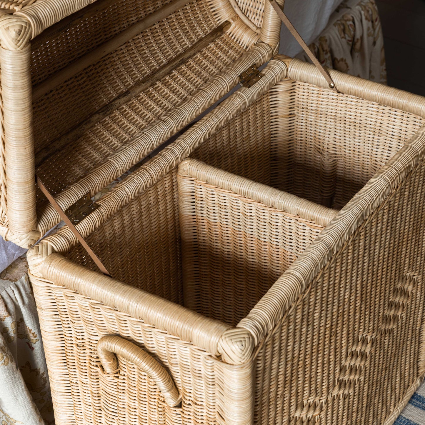 Hastshilp Chest Laundry Basket