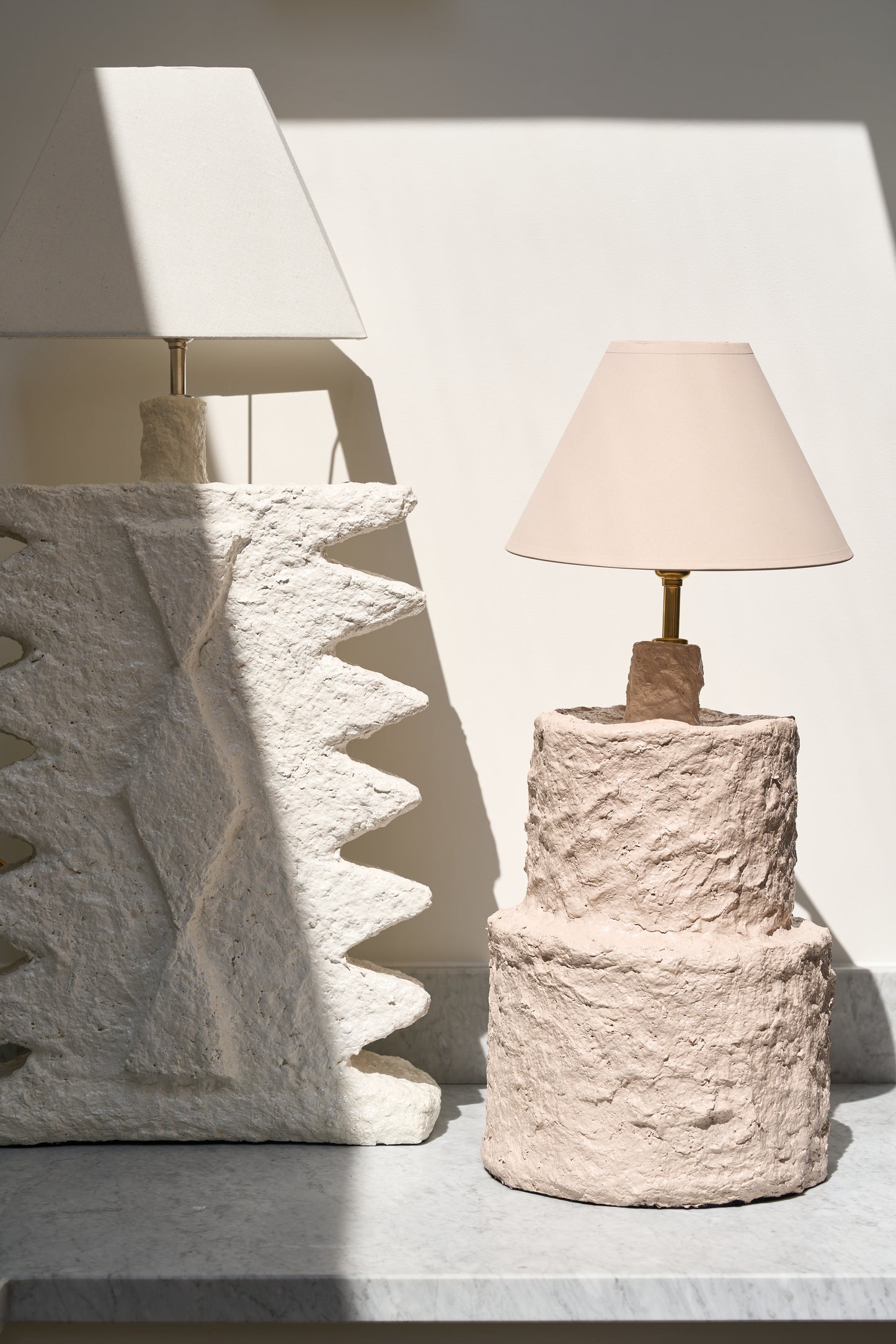 Pulp Sculptuur, 'Stepped Table Lamp in Light Pink'