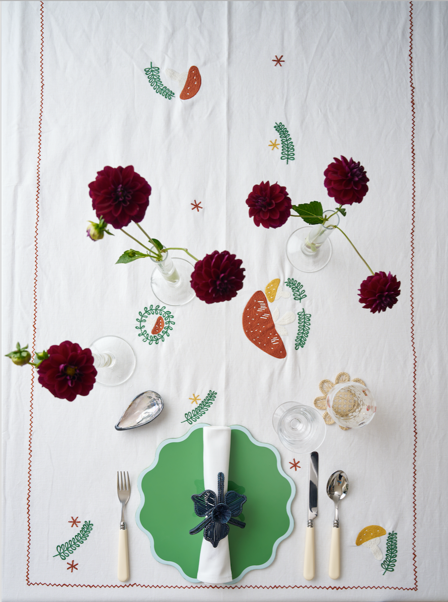 The Victoria Wiggle Placemat in White and Green