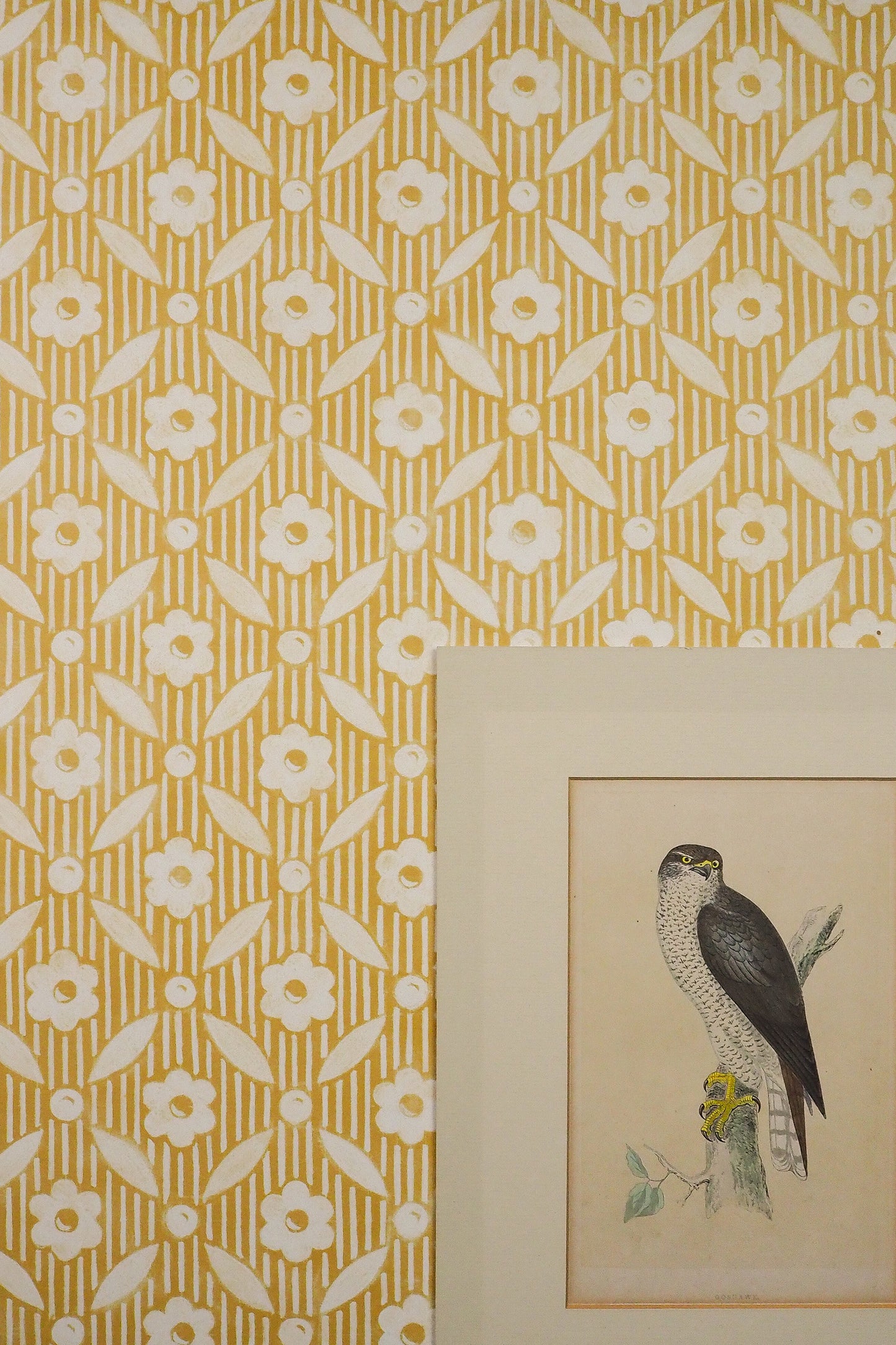 Wildmore Mattea Gold Wallpaper