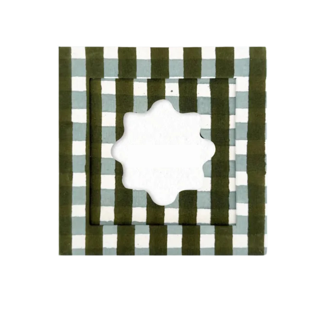 Small Green Gingham Frame with Scalloped Edge