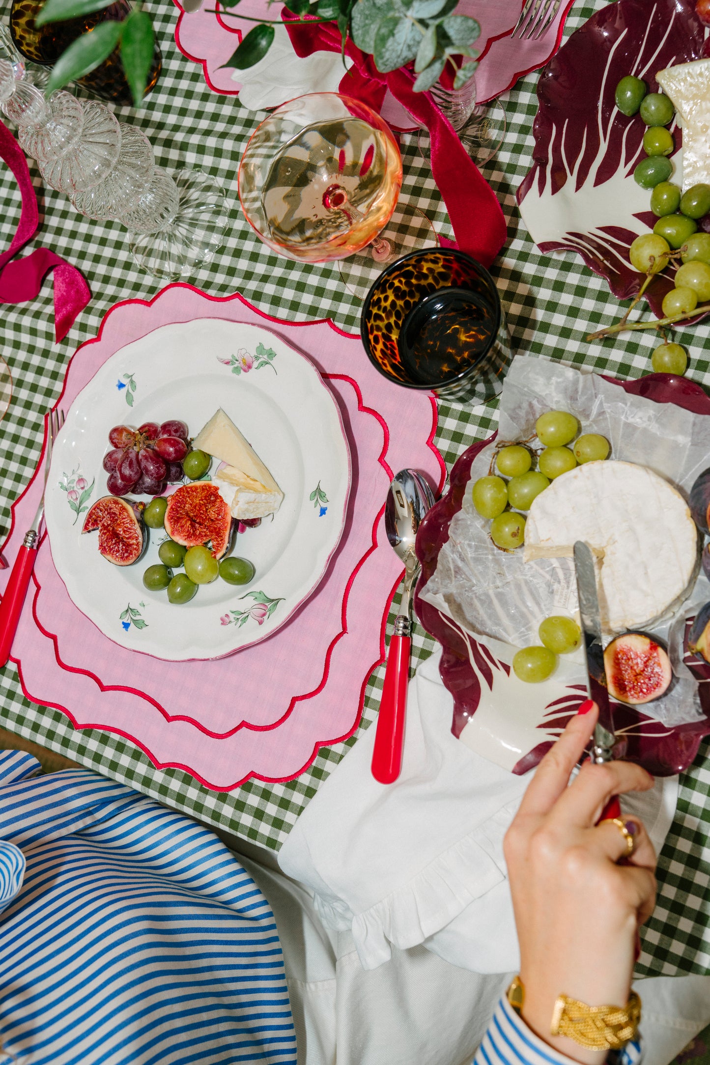 The Multipurpose Napkin & Placemat in Pink and Red, Set of Four