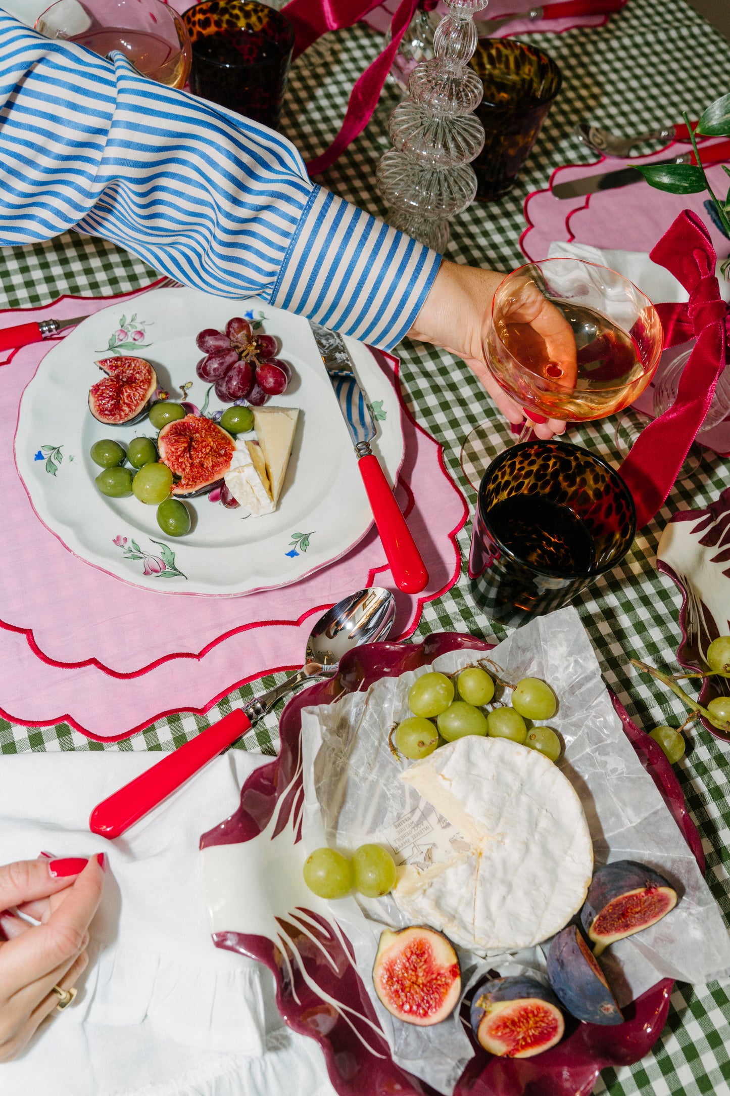 Minnie Mae-Stott, Pink Radicchio Lead Serving Bowl Verona Red