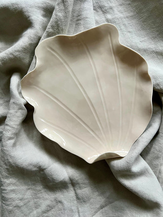 Joanna Ling, Pink Shell Platter