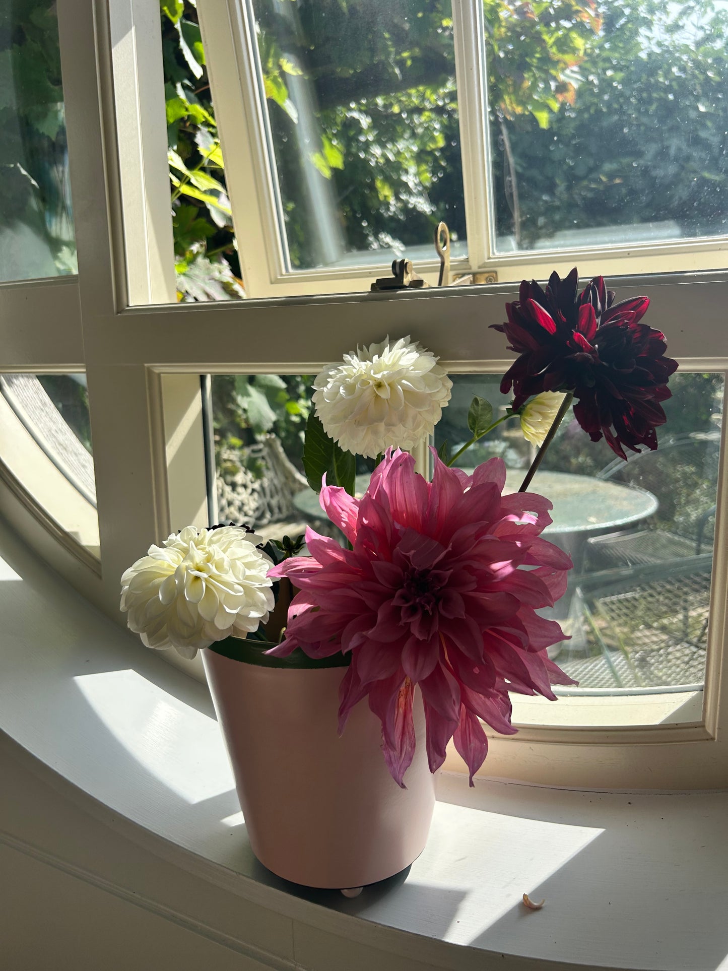 The Penny Planter with Pink and Green Rim