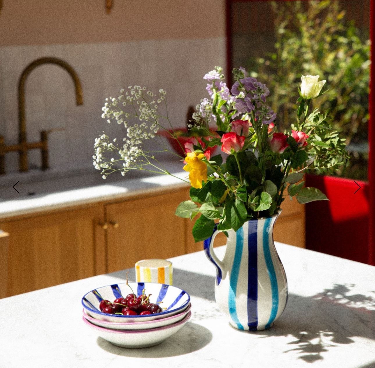 Woven Rosa, Azul Jug