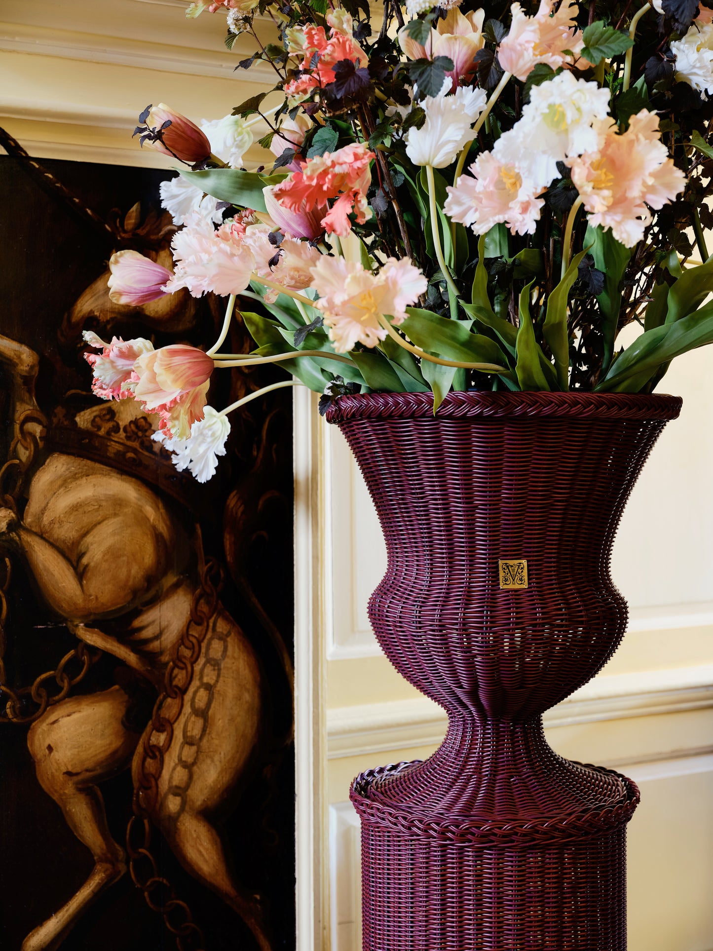 Vasevoll, Vase and Pedestal in Burgundy